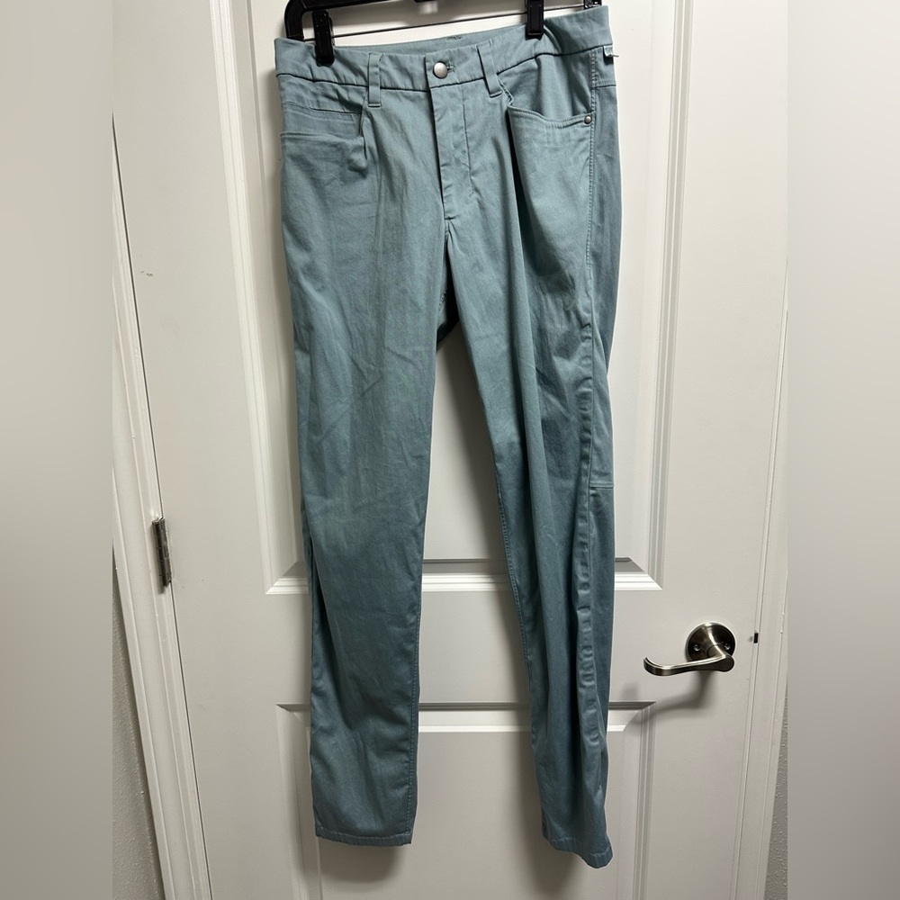 Gently used Men’s Lululemon Light Blue pants